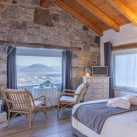 Il Riccio Di Ricciano Bed & Breakfast Casale Corte Cerro Екстериор снимка