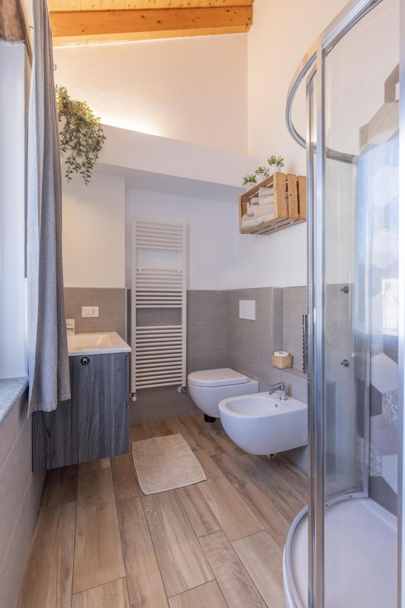 Il Riccio Di Ricciano Bed & Breakfast Casale Corte Cerro Екстериор снимка