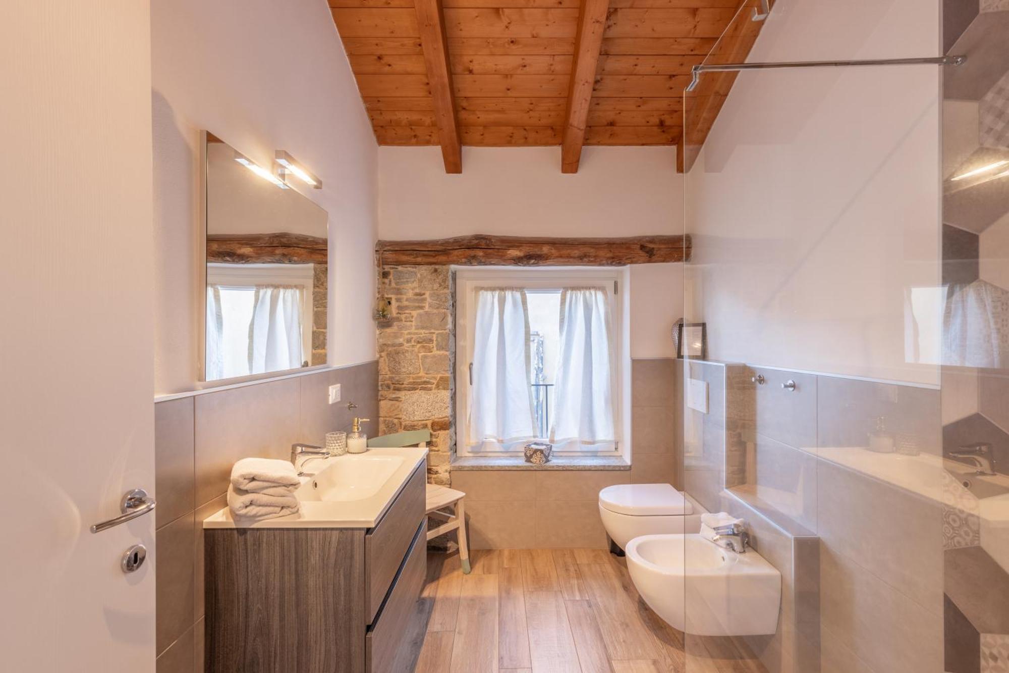 Il Riccio Di Ricciano Bed & Breakfast Casale Corte Cerro Екстериор снимка