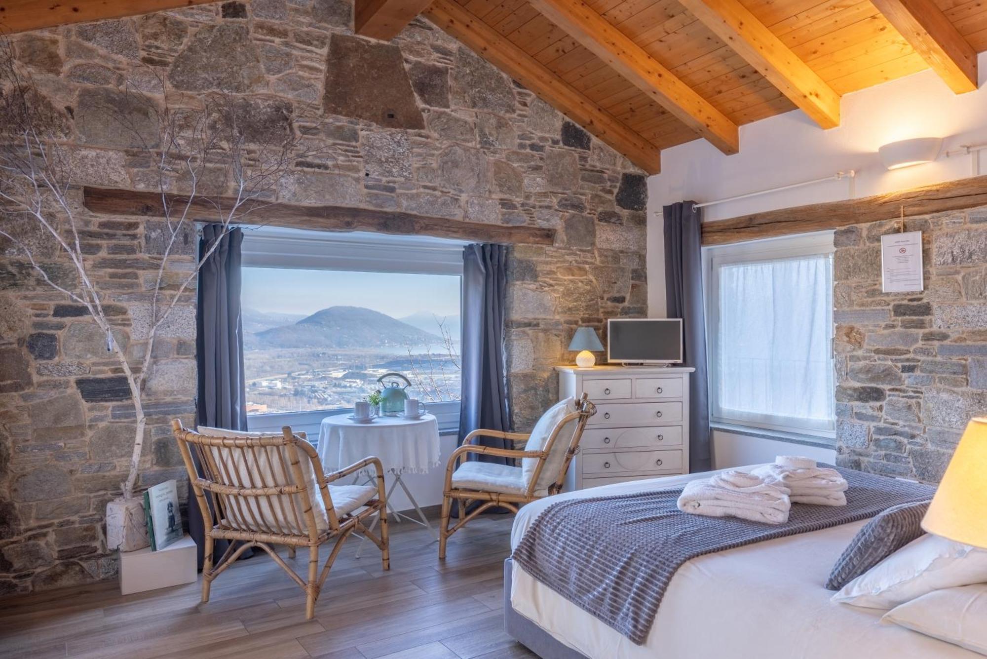 Il Riccio Di Ricciano Bed & Breakfast Casale Corte Cerro Екстериор снимка