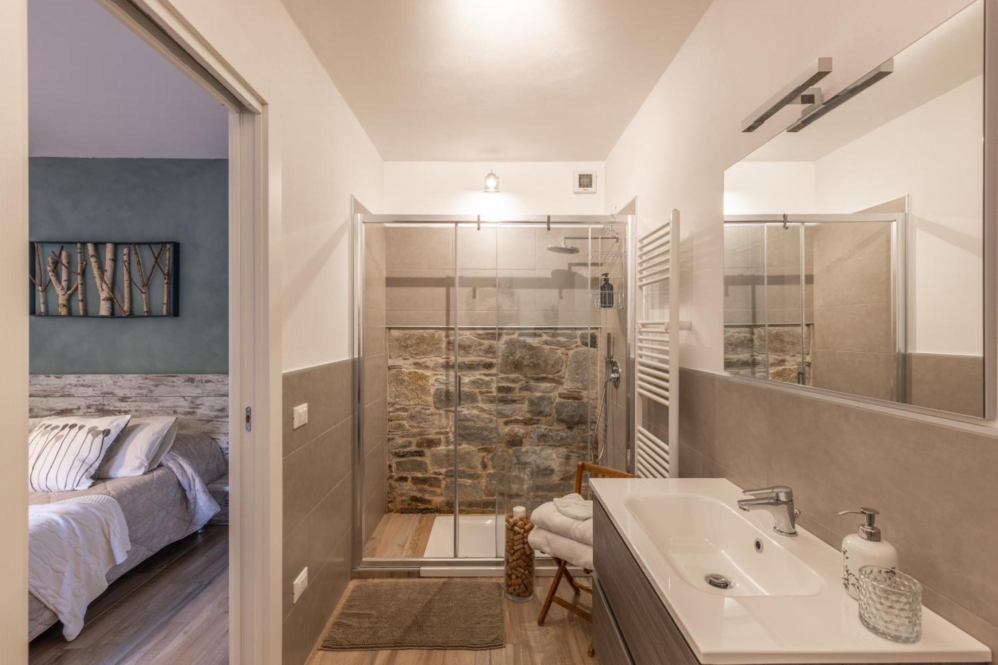 Il Riccio Di Ricciano Bed & Breakfast Casale Corte Cerro Екстериор снимка